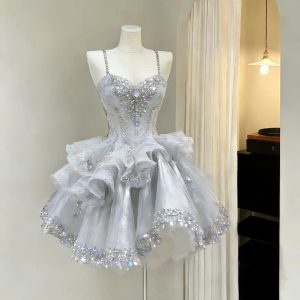 Váy Xám Bạc Kim Tuyến Phối Pha Lê